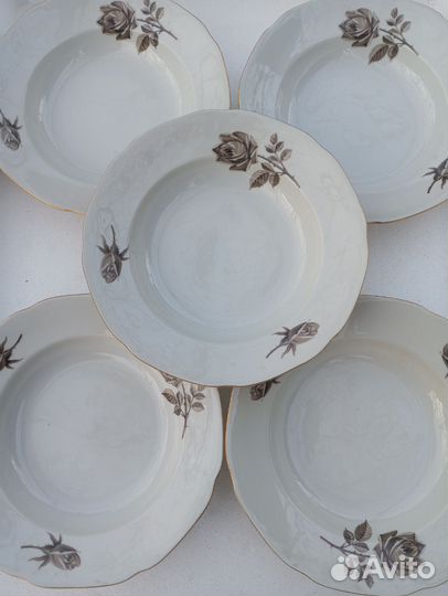 Винтажные глубокие тарелки (Болгария)