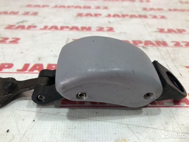 Замок двери задний правый Toyota Town Ace Noah