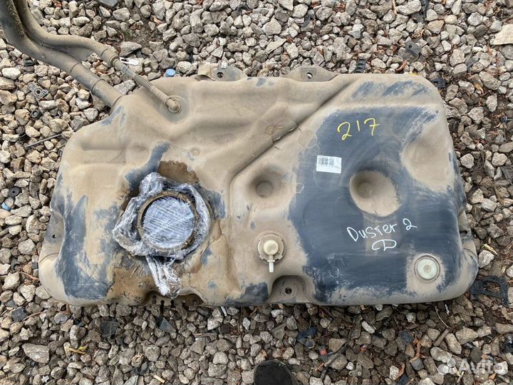 Бензобак Renault Duster 4WD