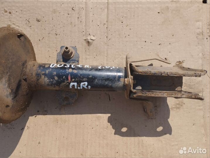 Стойка передняя правая в сборе Renault Duster 1