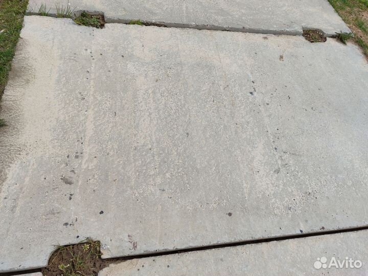 Бетонные плиты дорожные б/у
