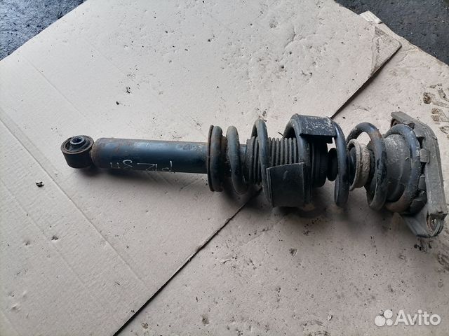 Задняя стойка Nissan Primera P12 правая