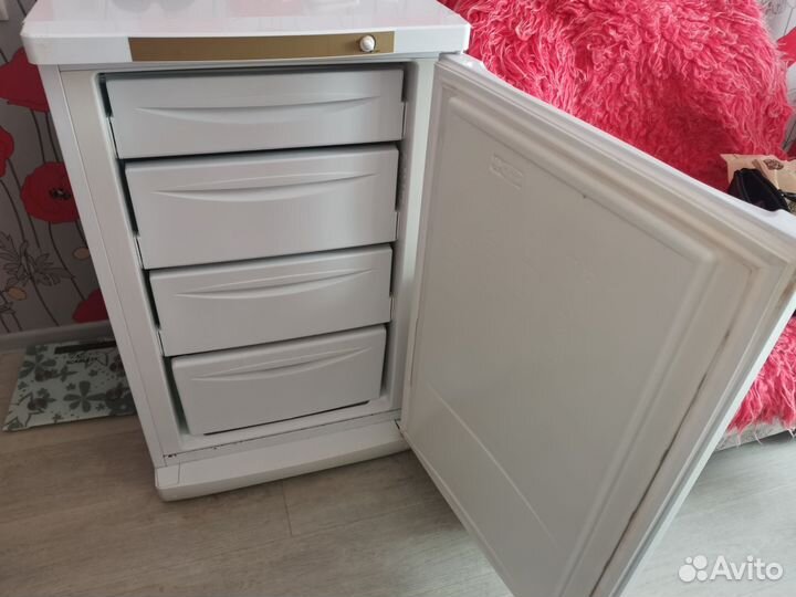 Морозилку Indesit