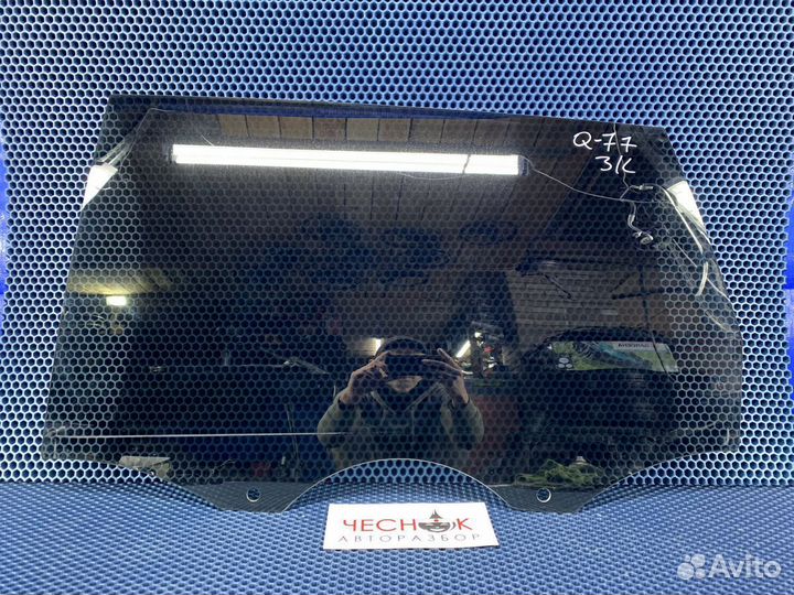 Стекло задней левой двери Audi Q7 4L 2005-2015