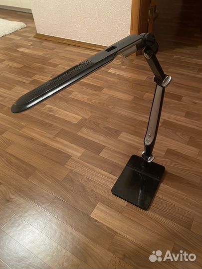 Лампа настольная