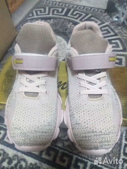 Кросовки 2пары