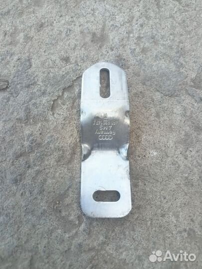 Audi a8 d3 кронштейн