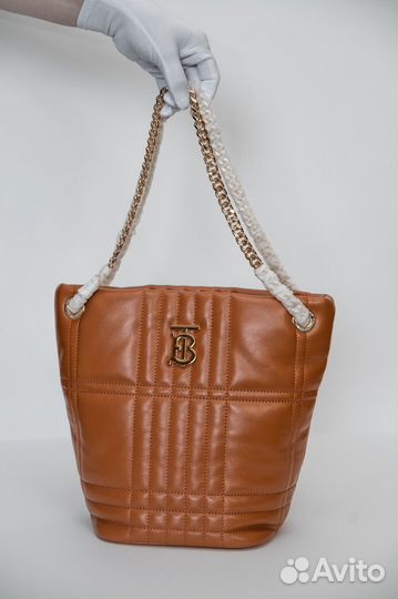 Сумка Burberry Lola в оригинальном исполнении