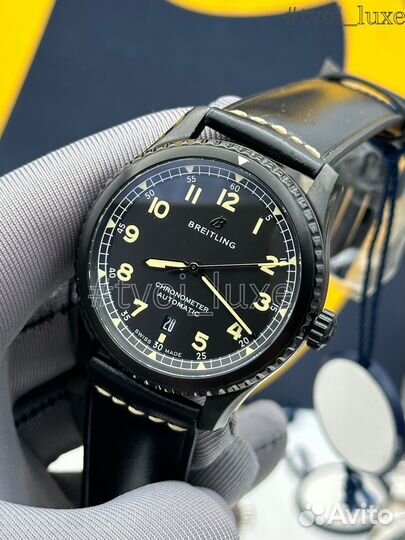 Часы breitling navitimer