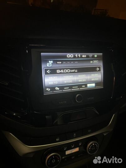 Дисплей лада Веста св крос