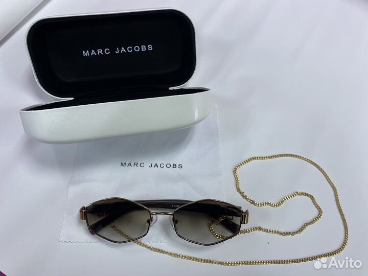 Солнцезащитные очки женские брендовые