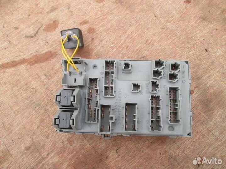Блок предохранителей Honda Odyssey RA6 F23A 2002/5