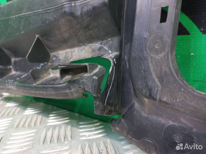 Дефлектор радиатора верхний Bmw 5 Series G30 G31