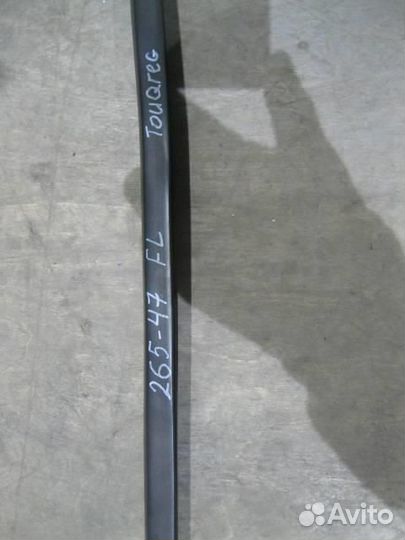 Уплотнитель стекла передней двери от VW Touareg 2