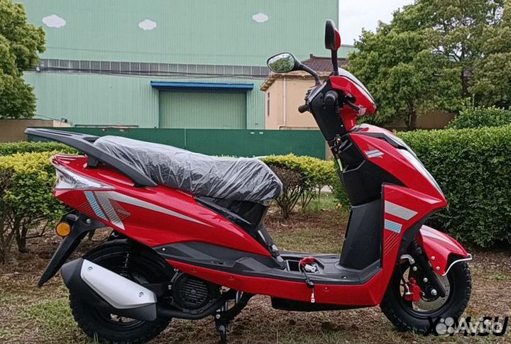 Скутер scirocco