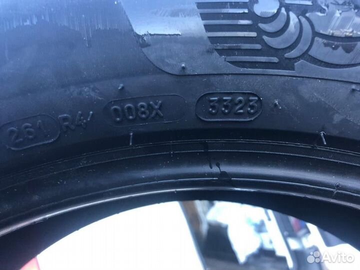 Michelin X-Ice North 4 275/50 R22 111T