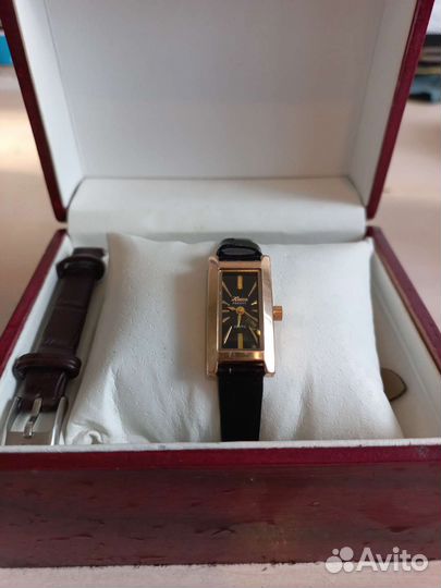 Золотые часы женские 585 ника