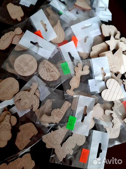 Заготовки для значков, брошек