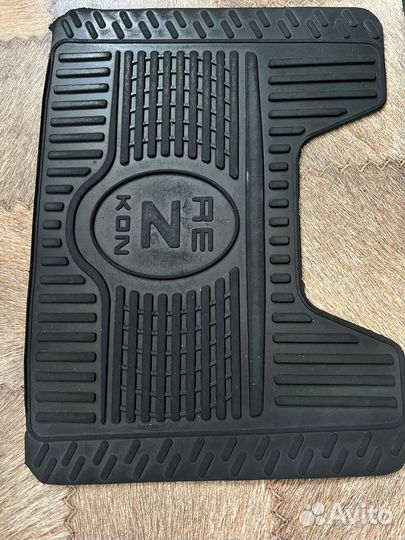 Продам коврики на мазду 3