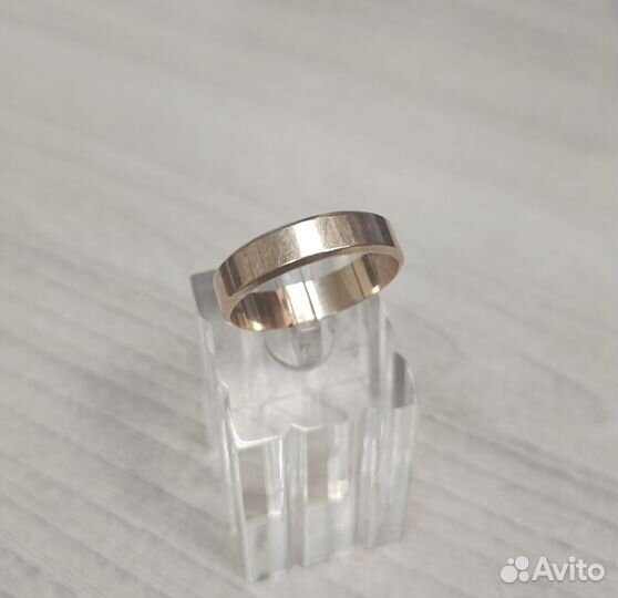 Золотое кольцо обручальное