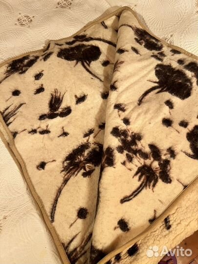 Одеяло шерстяное