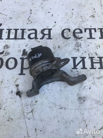 Опора двигателя правая Land Rover Freelander