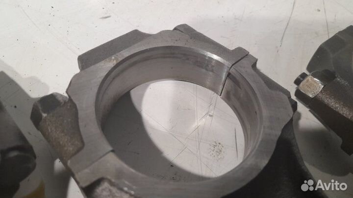 Поршень с шатуном Mitsubishi Pajero 2 3.5 AT 1996