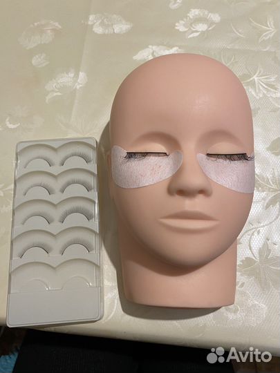 Манекен для наращивания ресниц и макияжа