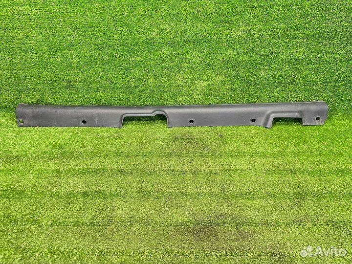 Накладка внутренняя на порог правая Hyundai Getz