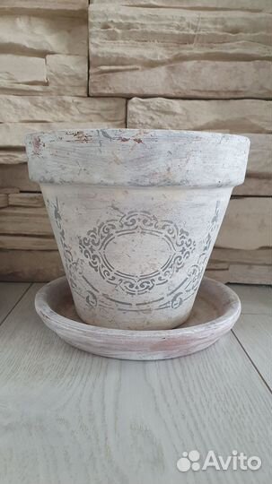 Горшок для цветов глиняный