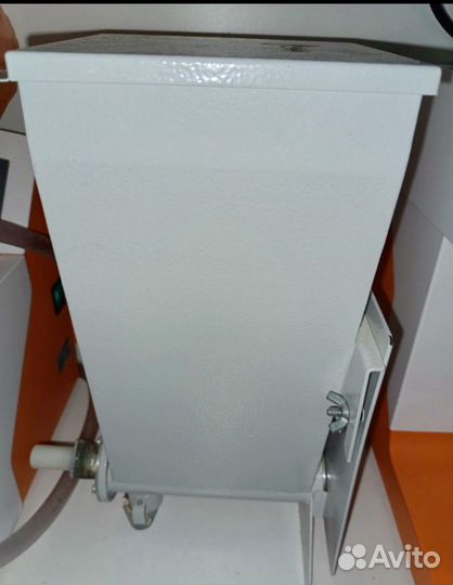 Дефибриллятор,скалер,нагреватель,бункер,воскотопка