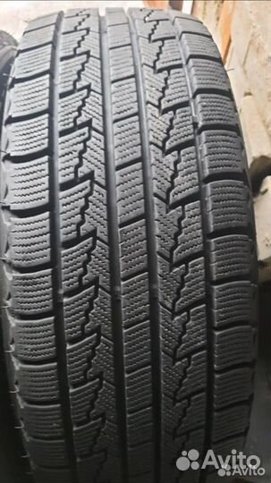 Nexen Winguard Ice 215/60 R17