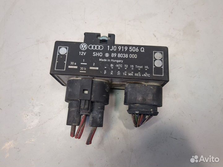 Блок управления вентиляторами Volkswagen Golf 4, 2