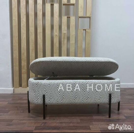 Банкетка Агата на металлических ножках в прихожую