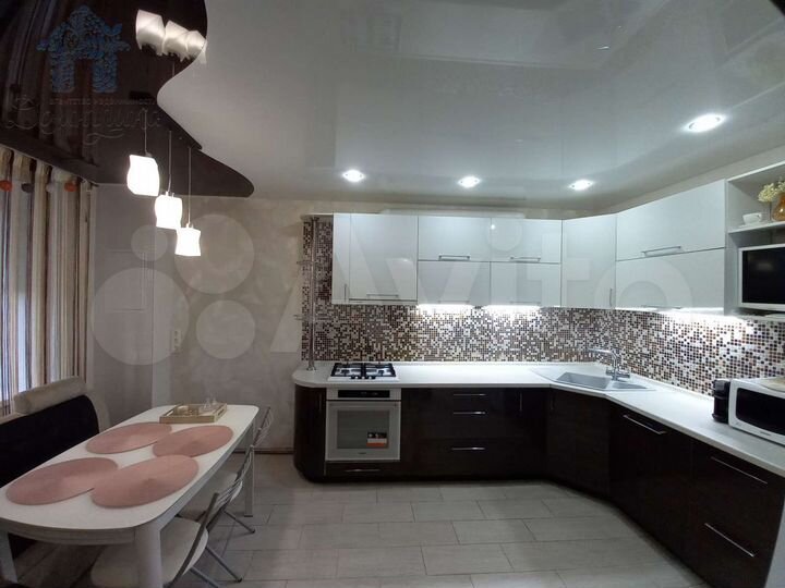 4-к. квартира, 95 м², 4/16 эт.