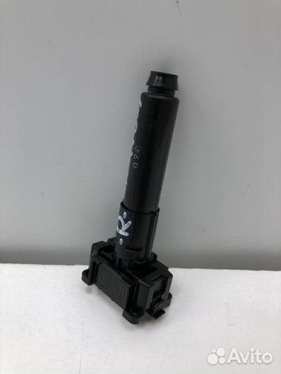 Форсунка омывателя фары правая Toyota RAV4 5 (XA50