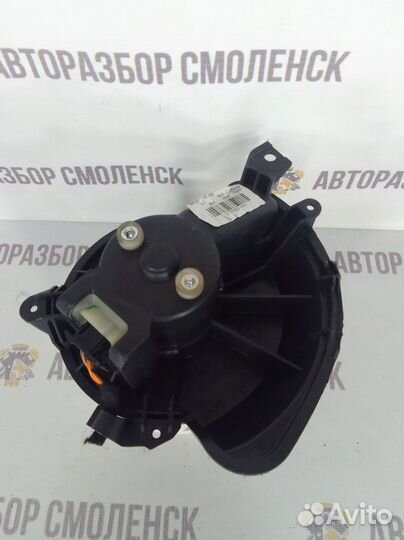 Моторчик отопителя Opel Corsa D (2006—2010)