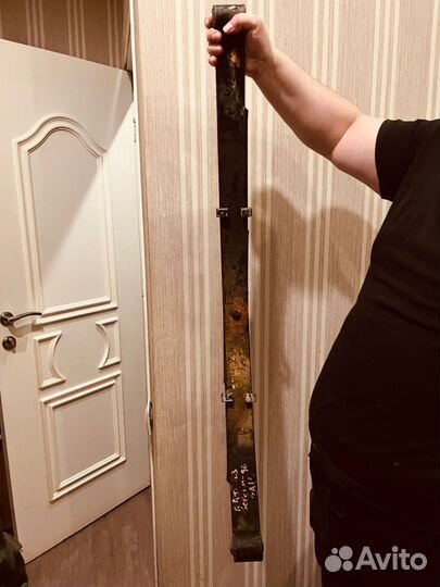 Продам рессору Nissan serena c23 1.6