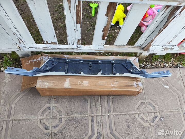 Накладка багажника задняя Mitsubishi Outlander 3