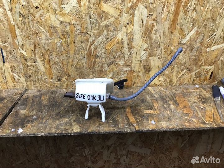 Бачок для тормозной жидкости Peugeot 308 хетчбек