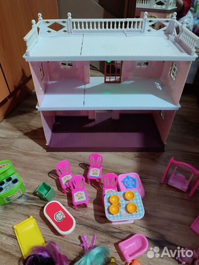 Домик светящийся с мебелью