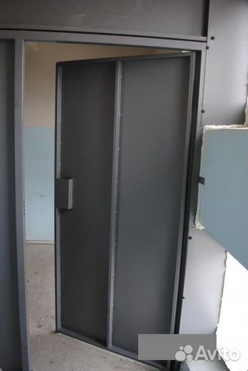 Дверь металлическая тамбурная