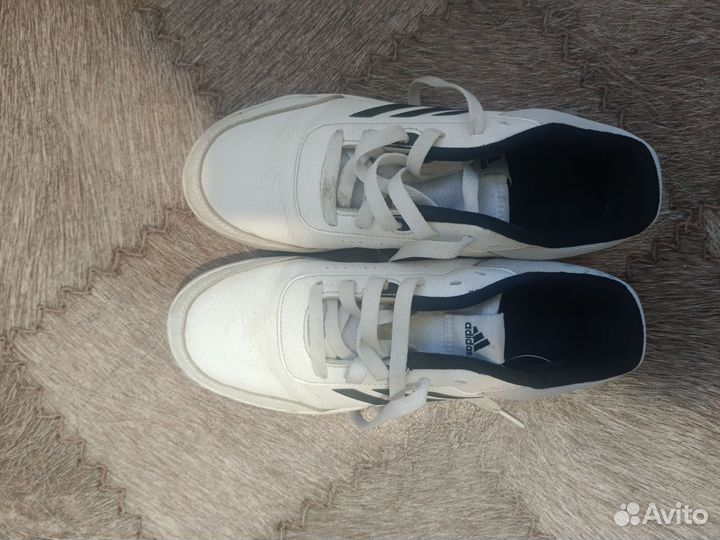 Кроссовки adidas