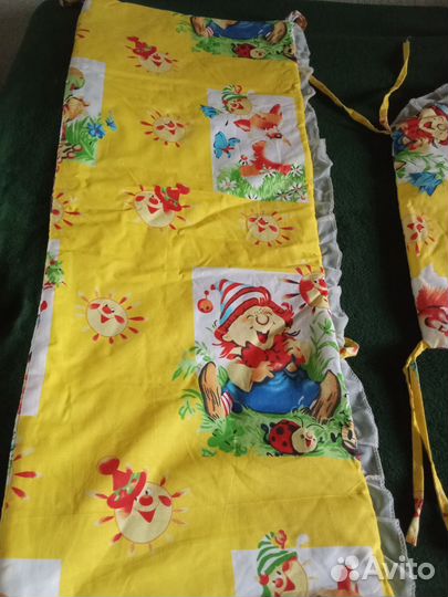 Мягкие бортики на детскую кроватку