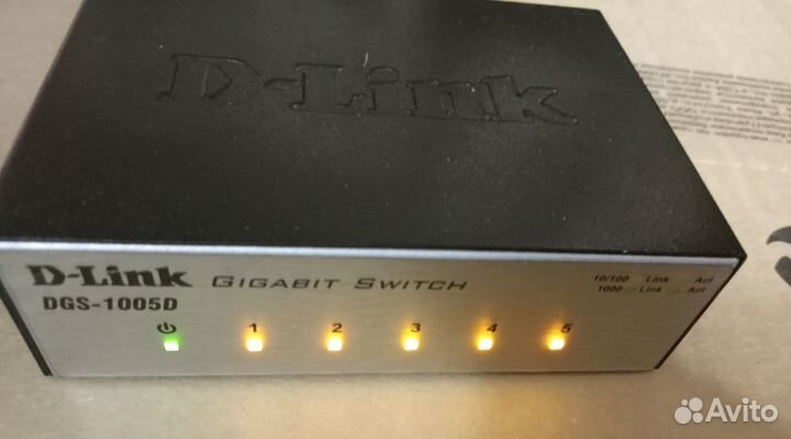 Коммутатор D-Link DGS-1005D