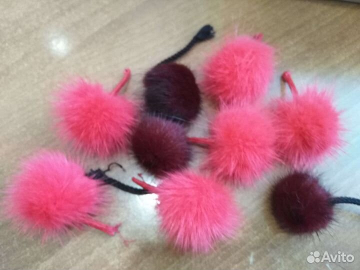 Меховые помпоны