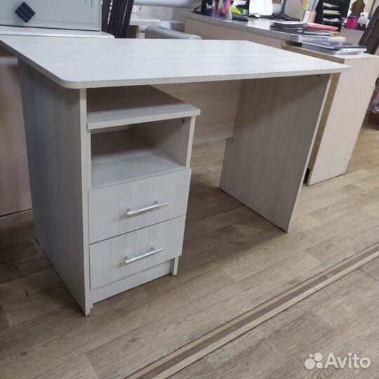 Стол письменный с тумбой лоредо с витрины