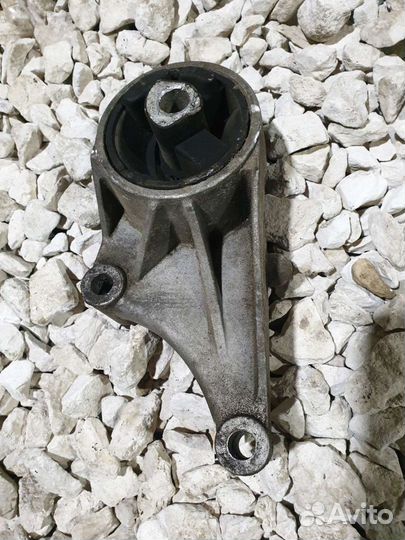 Опора Opel Astra H