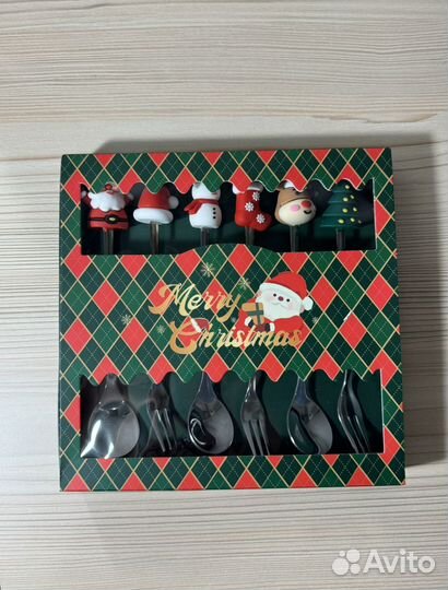 Набор новогодних столовых приборов