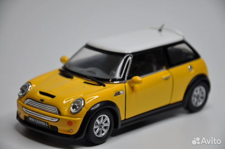 Модель автомобиля Mini Cooper S металл